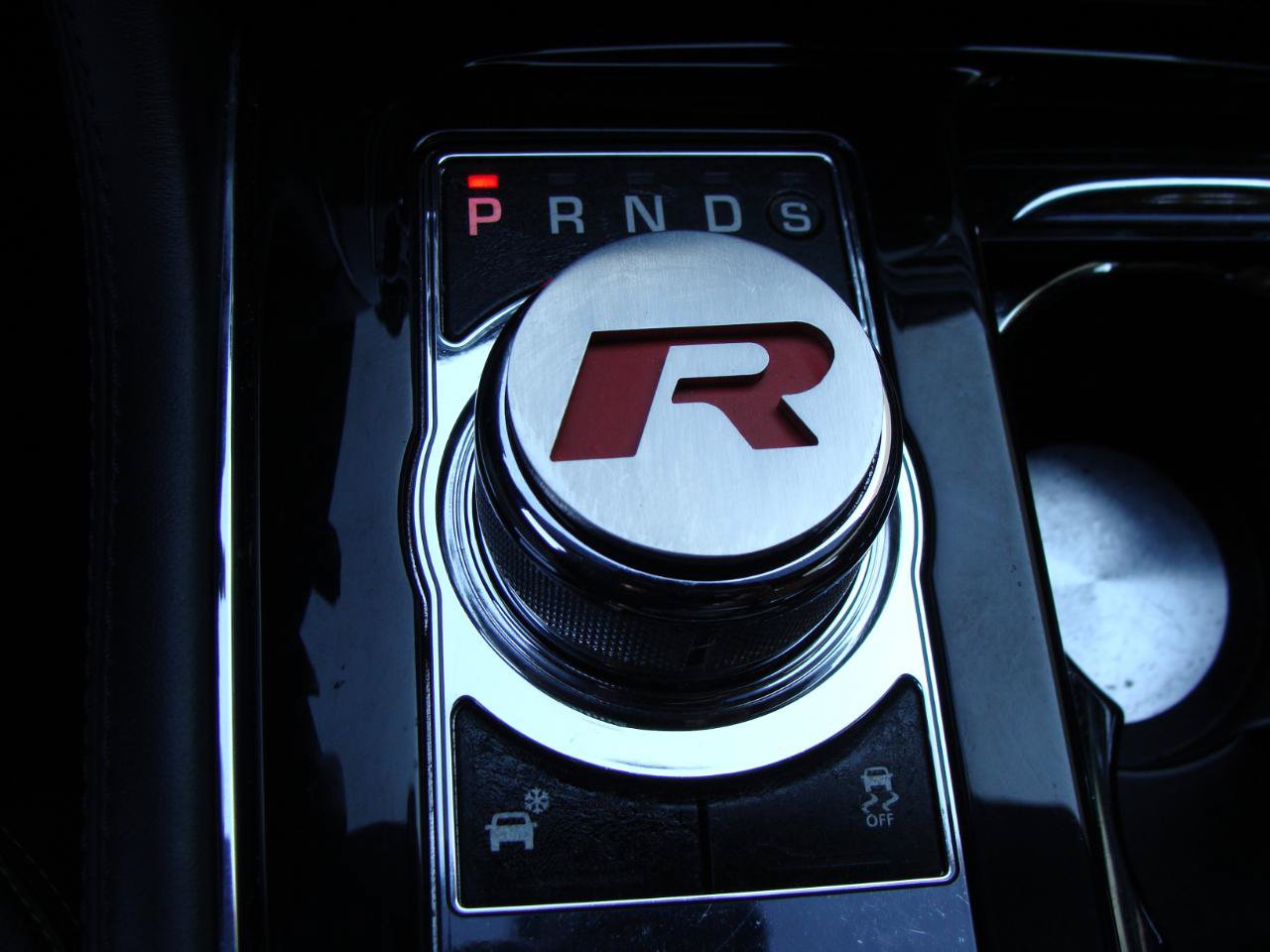 Used 2014 Jaguar XJ R RWD image 25
