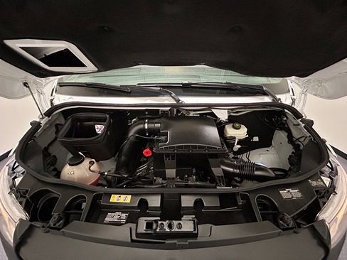 Used 2019 Mercedes-Benz Sprinter 2500 image 17