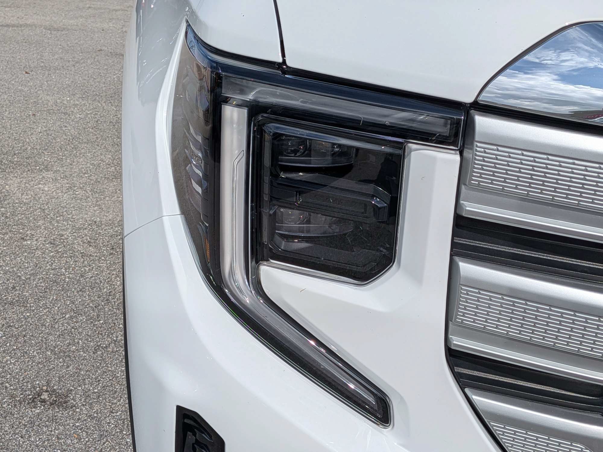 Certified 2024 GMC Sierra 1500 SLE RWD image 10