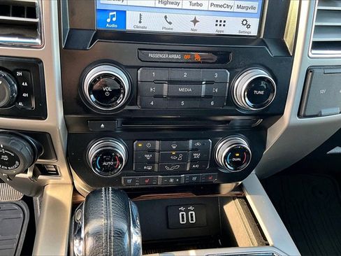 Used 2016 Ford F150 Lariat w/ Equipment Group 501A Mid image 32