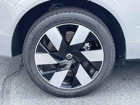 Used 2023 Volvo XC60 T8 Plus w/ Climate Package AWD/4WD image 13