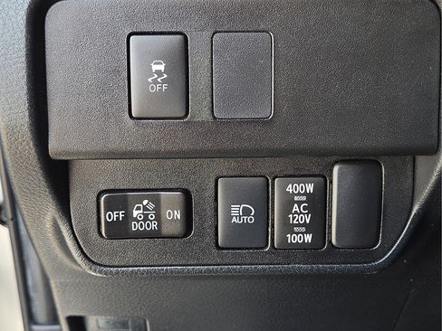 Certified 2023 Toyota Tacoma TRD Off-Road AWD/4WD image 20