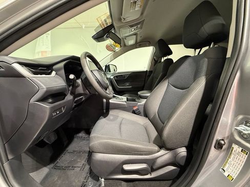 Certified 2025 Toyota RAV4 LE AWD/4WD image 13
