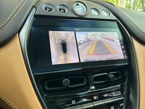 Used 2021 Aston Martin DBX AWD/4WD image 9