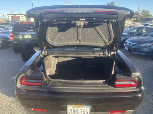 Used 2016 Dodge Challenger SXT Plus image 28