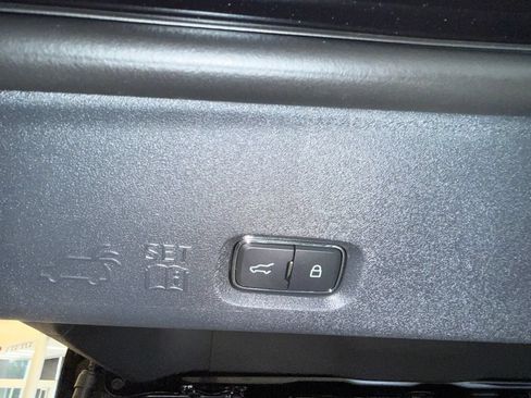Used 2027 Ford Expedition Tremor w/ Driver's Package AWD/4WD image 45