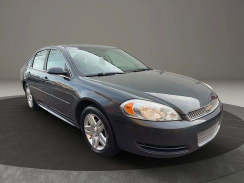 Used 2015 Chevrolet Impala LT w/ LT Sunroof Package image 3