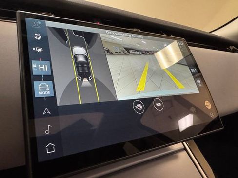 Used 2024 Land Rover Range Rover Evoque S image 17