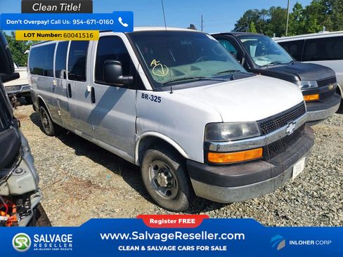 Used 2016 Chevrolet Express 3500 LT w/ LT Preferred Equipment Group RWD image 5