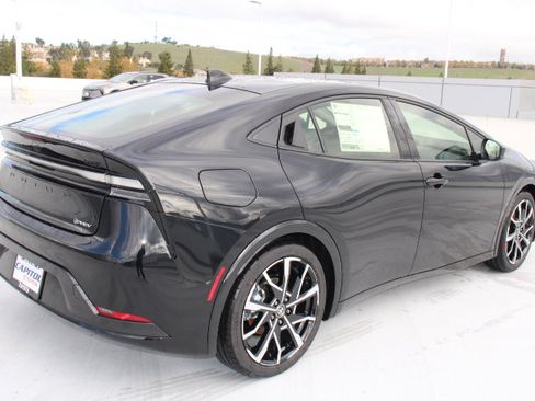 New 2026 Toyota Prius Plug-In Hybrid image 3