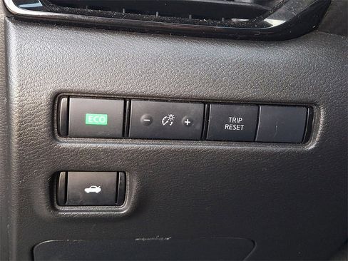 Used 2022 Nissan Sentra SV w/ All-Weather Package image 24