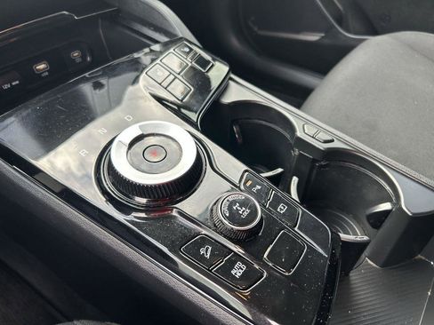 Used 2023 Kia Sportage LX image 19