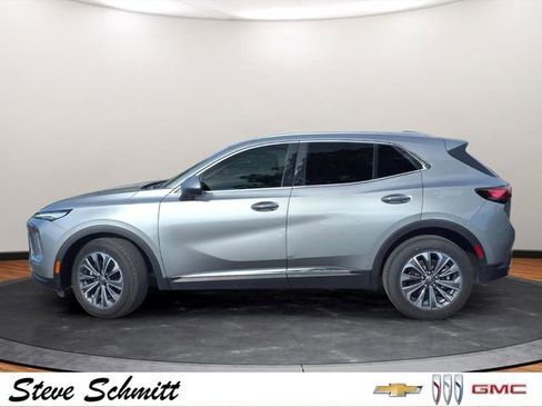 Certified 2025 Buick Envision Preferred AWD/4WD image 2
