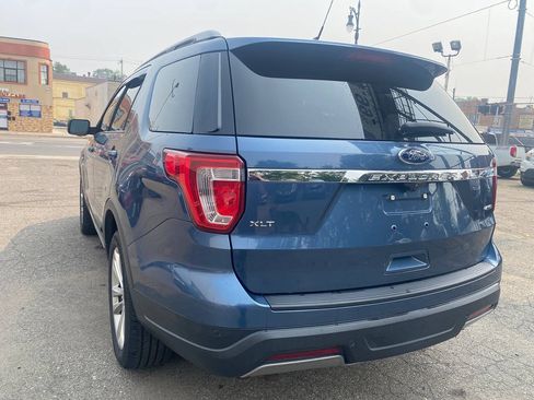 Used 2019 Ford Explorer XLT w/ Equipment Group 202A AWD/4WD image 14