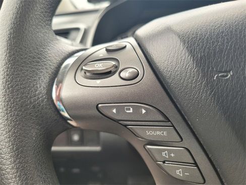 Used 2023 Nissan Murano S image 28