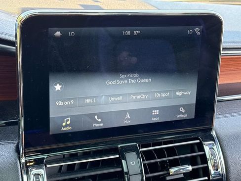 Used 2018 Lincoln Navigator Reserve w/ Technology Package AWD/4WD image 30