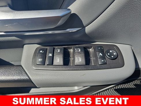 Used 2023 RAM 1500 4x4 Crew Cab image 27