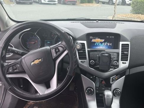 Used 2015 Chevrolet Cruze LTZ w/ Sun, Sound and Sport Package FWD image 4