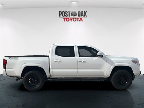 Used 2023 Toyota Tacoma SR image 8