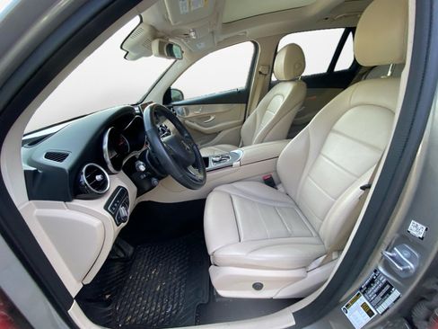 Certified 2019 Mercedes-Benz GLC 300 4MATIC image 9