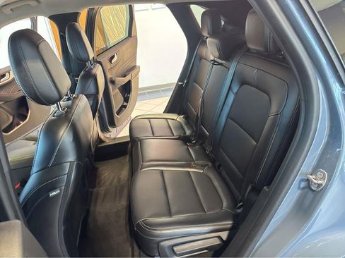 Used 2024 Ford Escape Platinum AWD/4WD image 30