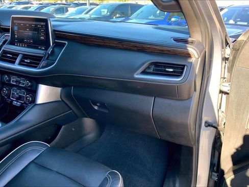 Used 2021 Chevrolet Tahoe Premier w/ Premium Package image 33