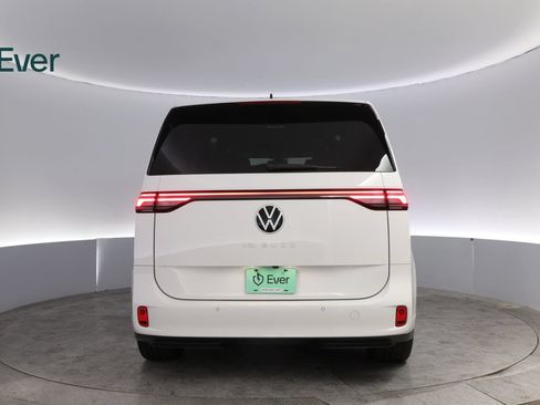 Used 2025 Volkswagen ID. Buzz Pro S RWD image 15