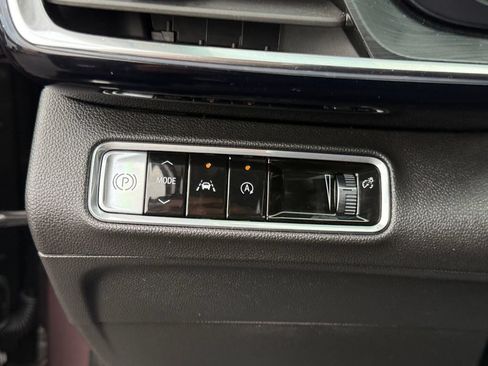 Used 2024 Buick Envision Preferred AWD/4WD image 22