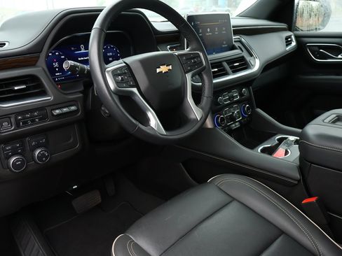 Used 2023 Chevrolet Tahoe Premier AWD/4WD image 3