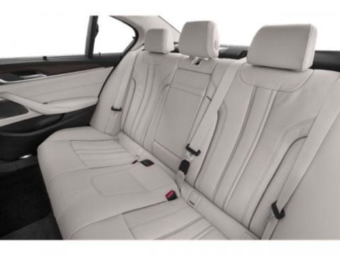 Used 2019 BMW 530i image 17