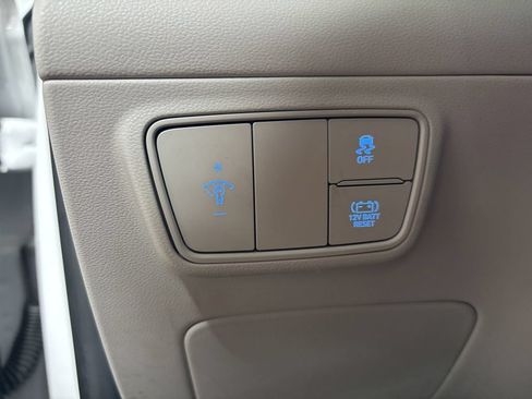 Used 2022 Hyundai Tucson Blue AWD/4WD image 13