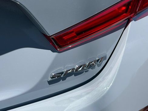 Used 2022 Honda Accord Sport image 9