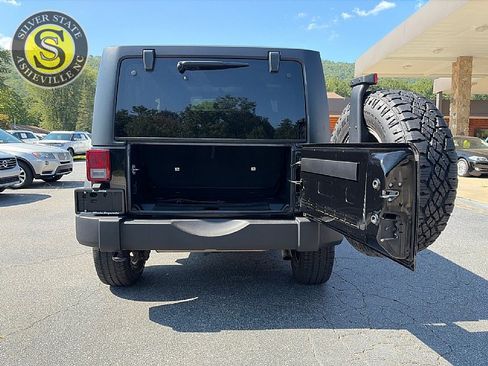 Used 2015 Jeep Wrangler Sport w/ Quick Order Package 24S AWD/4WD image 22
