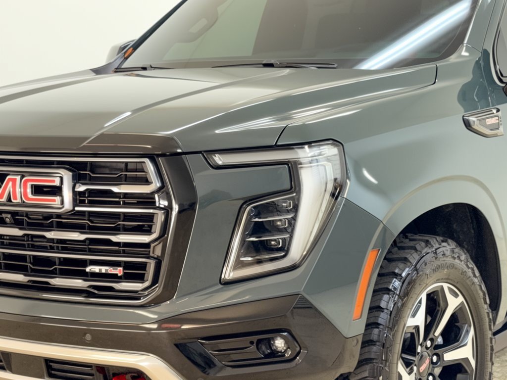 Used 2025 GMC Yukon AT4 w/ AT4 Premium Package AWD/4WD image 12