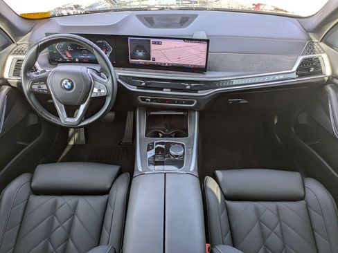 Used 2025 BMW X5 sDrive40i RWD image 17