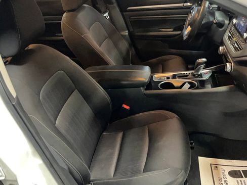 Used 2021 Nissan Altima 2.5 SV w/ SV Premium Package image 18