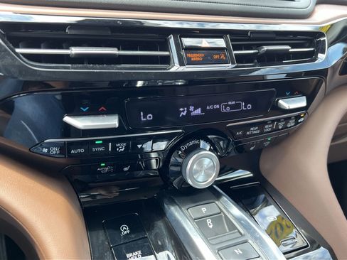 Used 2025 Acura MDX SH-AWD w/ Technology Package image 18