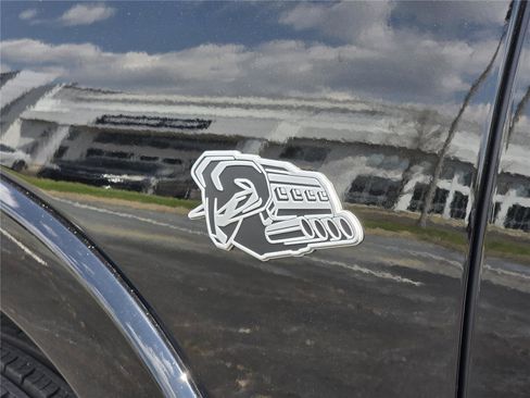 New 2026 RAM 1500 Laramie AWD/4WD image 36