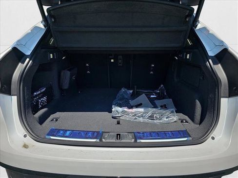 New 2026 Jaguar F-PACE R-Dynamic S image 9