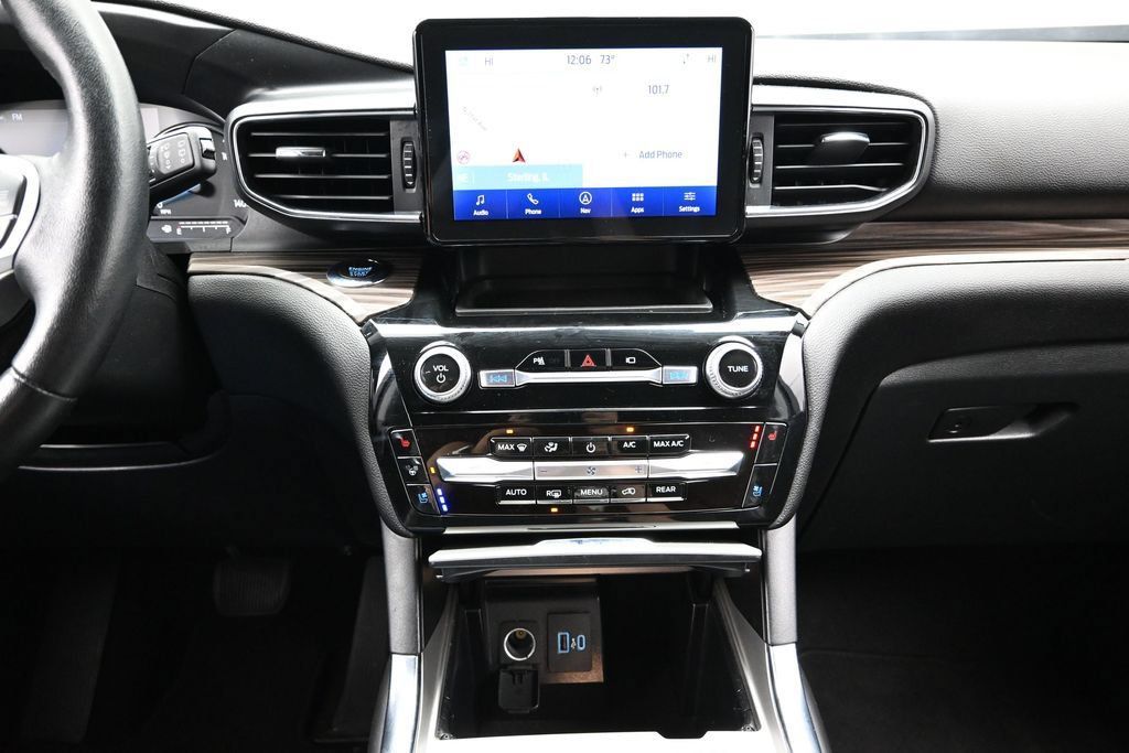 Used 2023 Ford Explorer Limited AWD/4WD image 32
