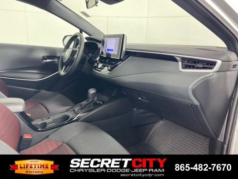 Used 2025 Toyota Corolla SE FWD image 30