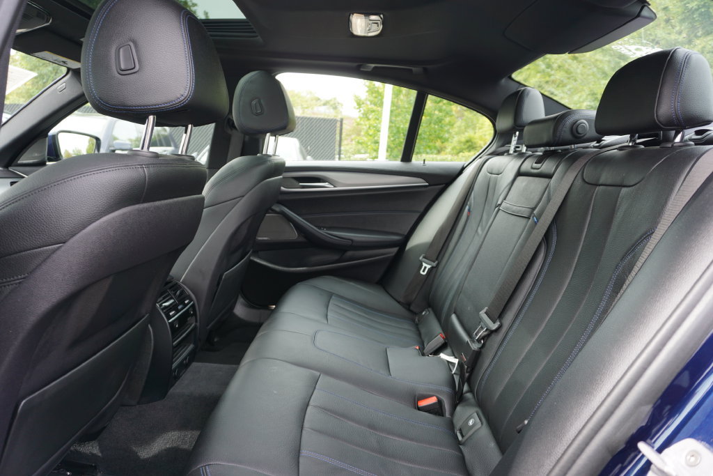 Used 2018 BMW 540i xDrive AWD/4WD image 23