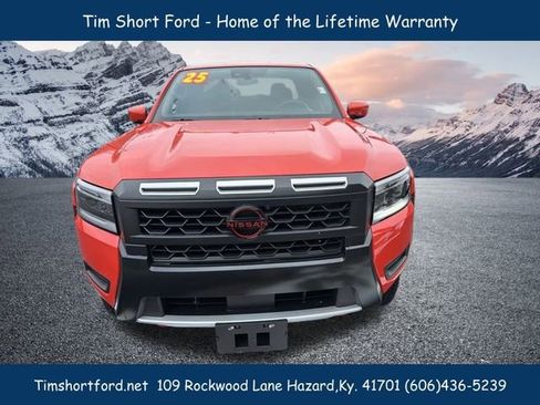 Used 2025 Nissan Frontier PRO-4X image 3