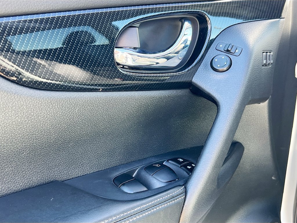 Used 2020 Nissan Rogue SL FWD image 18