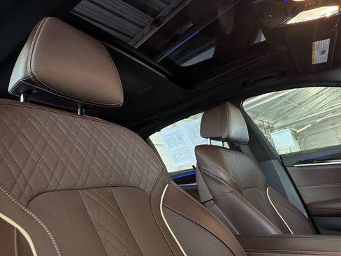 Used 2022 BMW 540i w/ Executive Package RWD image 17