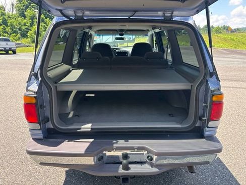 Used 1997 Ford Explorer XLT AWD/4WD image 12