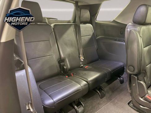 Used 2019 Chevrolet Traverse Premier w/ Driver Confidence II Package image 24