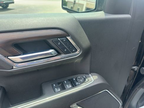 Used 2024 GMC Sierra 1500 SLT image 14