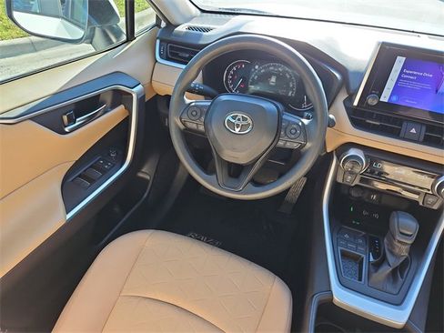Used 2024 Toyota RAV4 XLE image 10