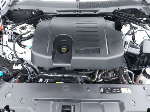 Used 2023 Land Rover Defender 110 X-Dynamic SE image 39